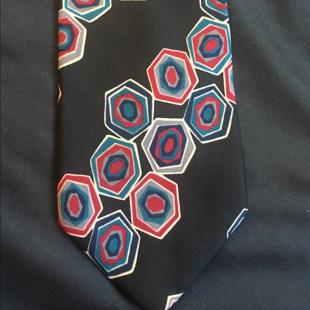 Kuppenheimer tie.